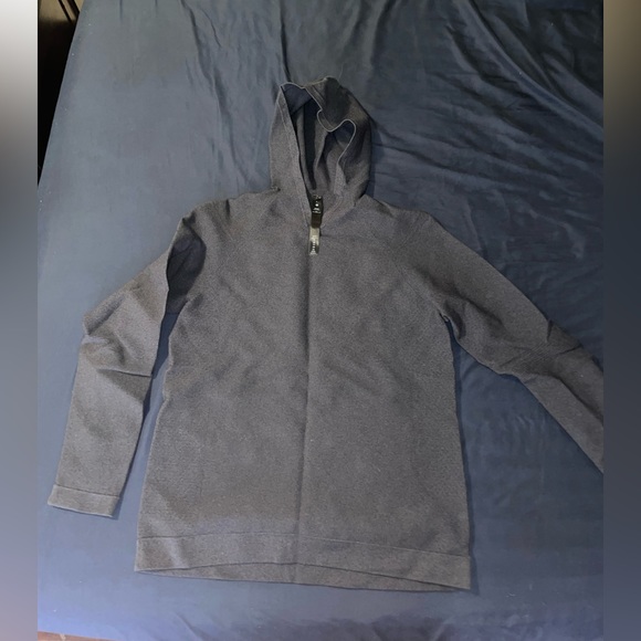 AllAround Hooded Sweater. Brand new - Picture 4 of 6